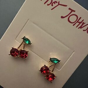 🍒 Betsey Johnson stunning & sweet cherry earrings 🍒